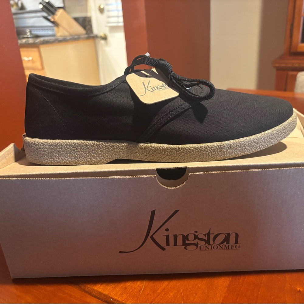 Kingston Wino shoes